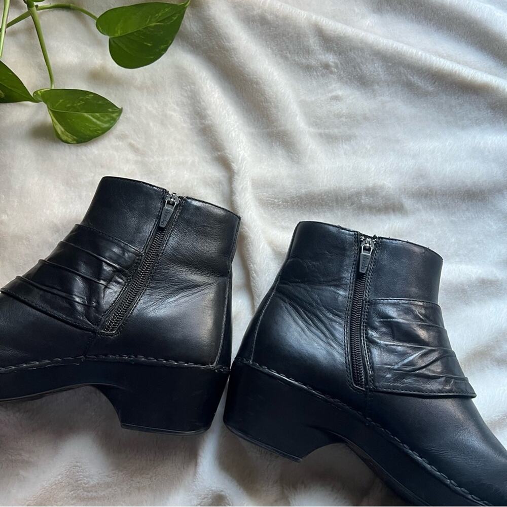 Dansko Tabitha Black Leather Ankle Boots - Picture 6 of 9